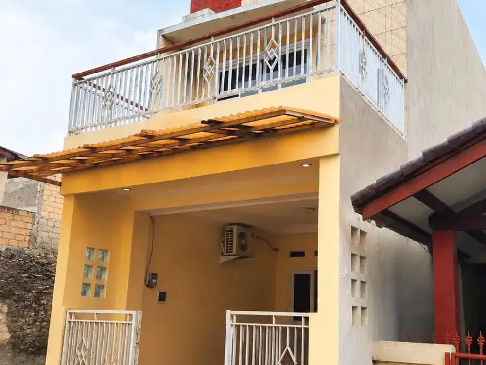 Rumah Strategis Kramat Jati – 3 KT, 2 KM, SHM, Hanya 2 Menit ke Akses Tol
