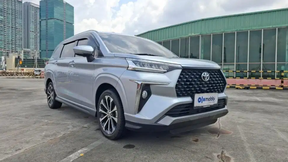 KM Rendah - Toyota Avanza 1.5 New Veloz CVT Bensin-AT 2023