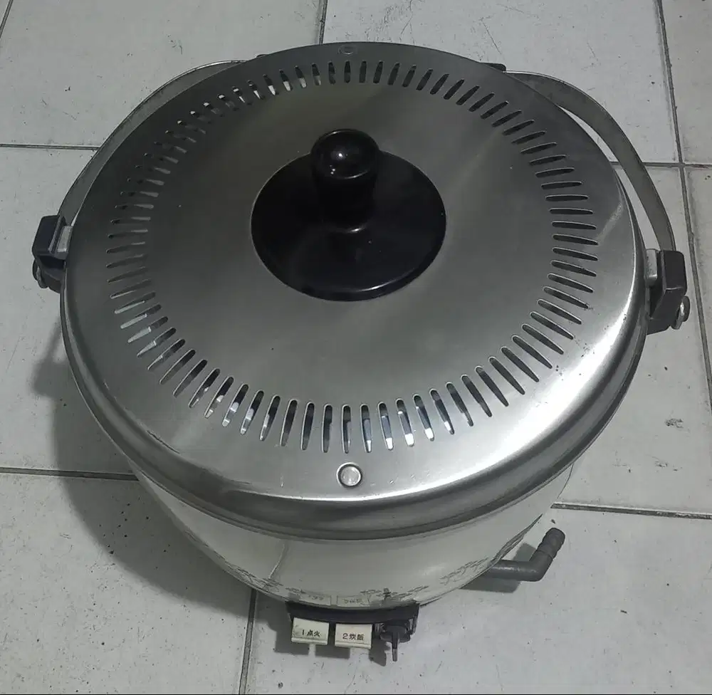 Rice CookerGAS O8I3IO7 55OOO Rinai 2 L,bisa masak 2 ayam,bikin kue,NET