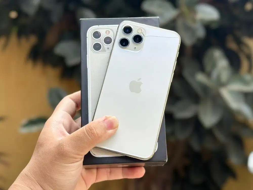 iPhone 11 Pro 64GB Fullset Silver All Operator Murah Baca Deskripsi