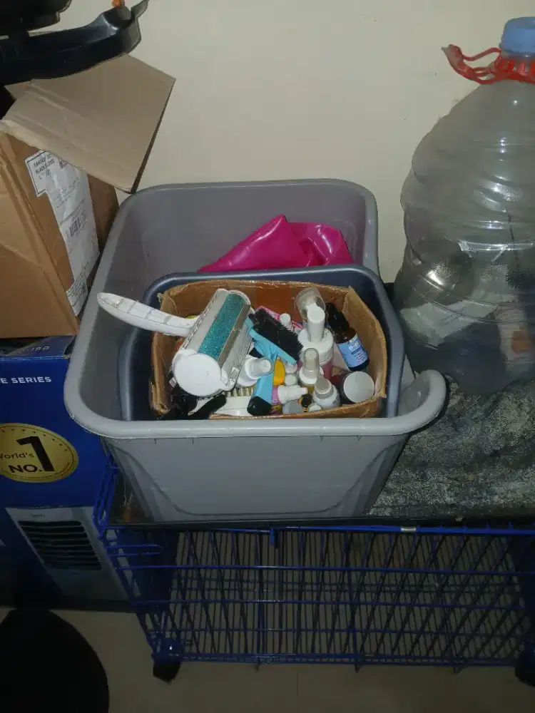 kandang lipat + karpet pasir + litter box + kandang bongkar pasang