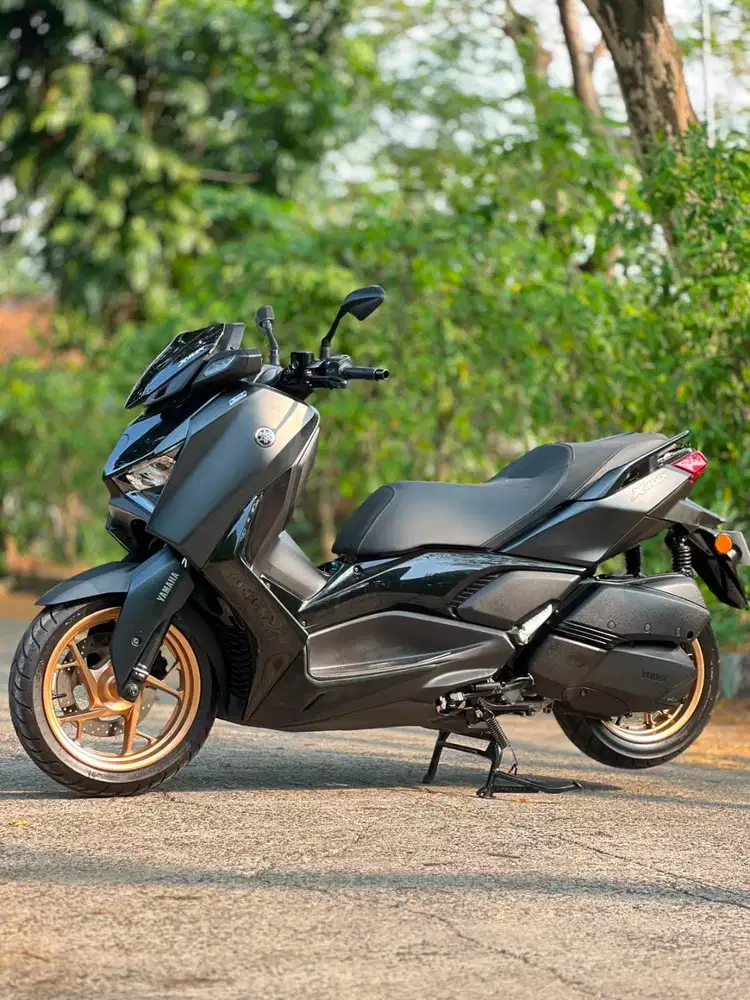 YAMAHA NEW XMAX 250 ABS CONNECTED 2023 HITAM KM 3K PAJAK ON SUPERB