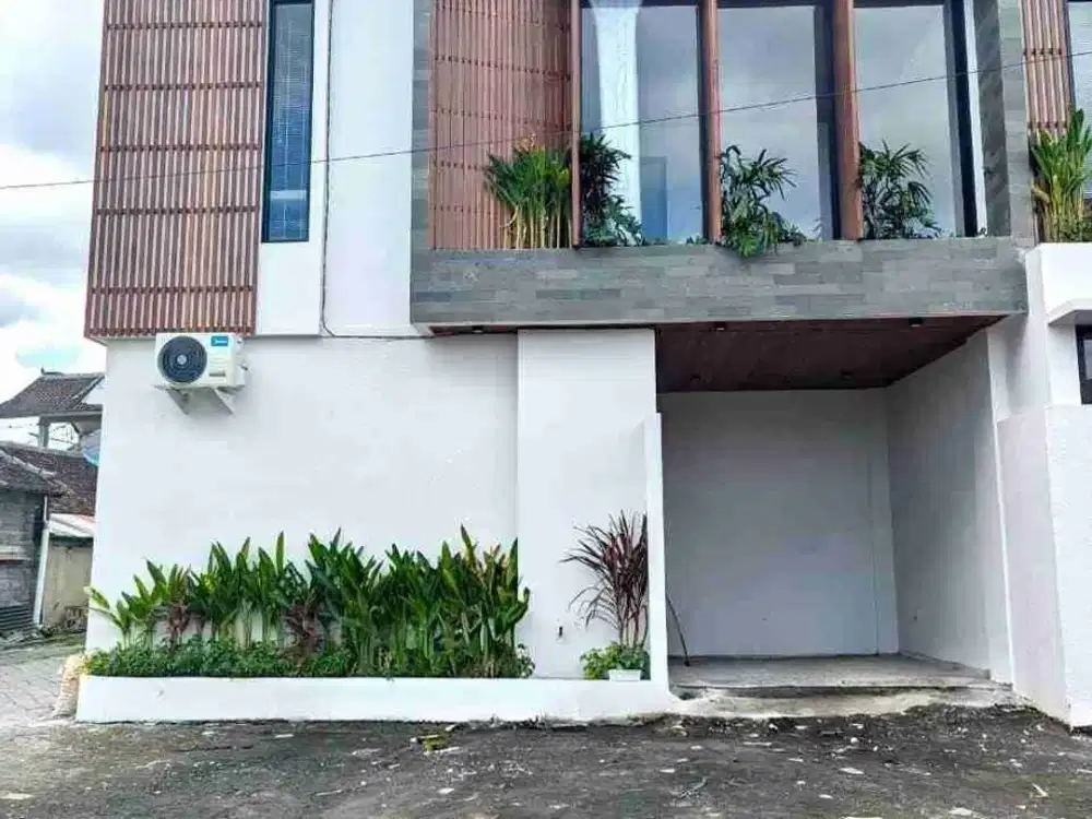 Di jual Villa Baru siap huni yang terletak Di kawasan Padonan Canggu Bali