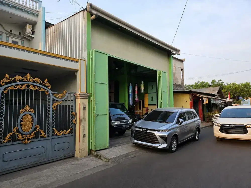 DIJUAL Rumah 2 Lantai dengan Lingkungan Nyaman dan Strategis dan Dapat Digunakan sebagai Toko di Jalan Rorotan 2, Jakarta Utara