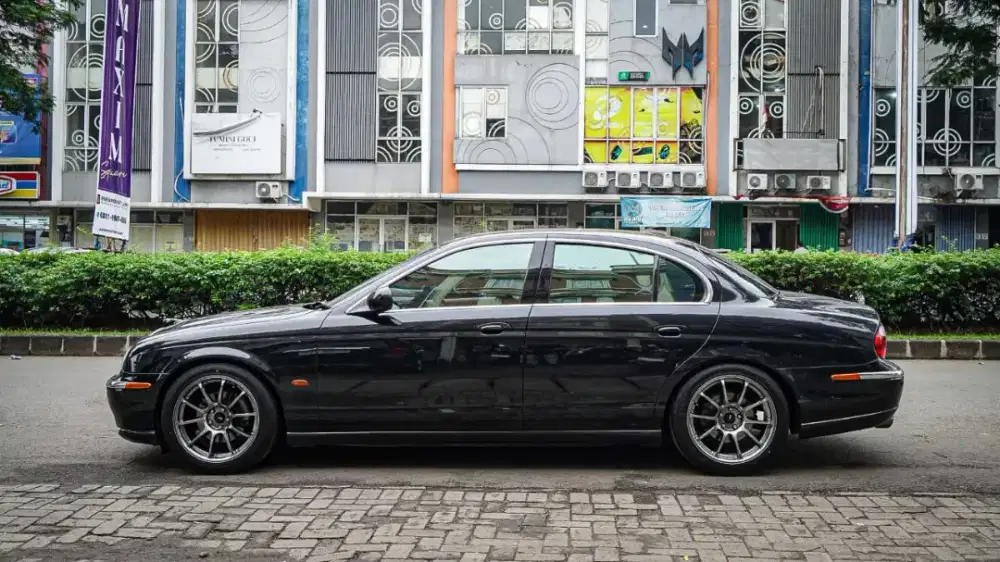 DIJUAL JAGUAR S-TYPE 2004 MULUS TERAWAT