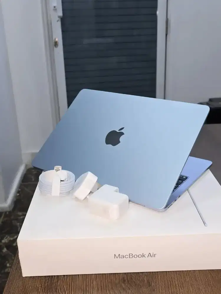 Cicilan MacBook Air 13 M4