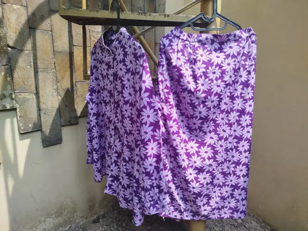 Baju alasan dg rok bawahan