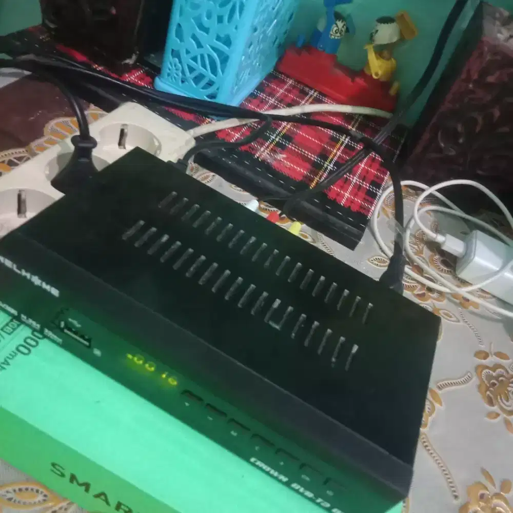 Jual tv merek Sony 43 inch normal mal pemakaian pribadi gambar bagus