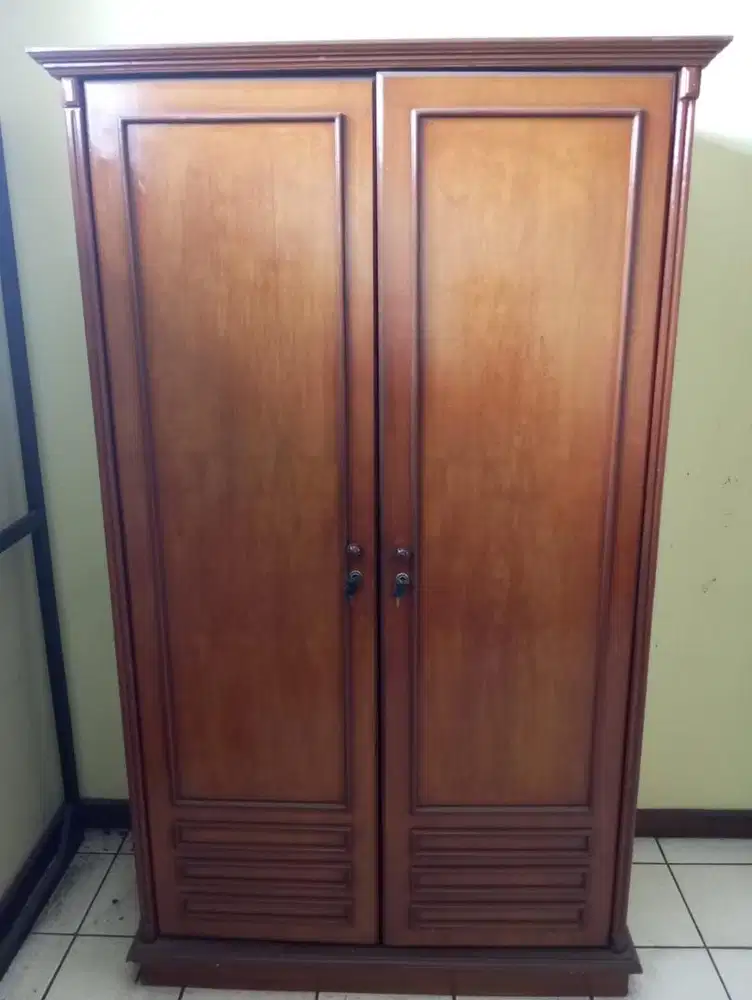 Lemari kayu 2 pintu