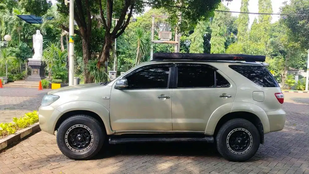 Toyota Fortuner 2007 Bensin 4WD