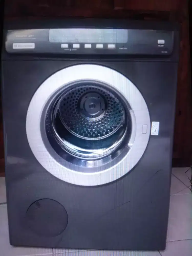Dryer elektrolux /mesin pengering