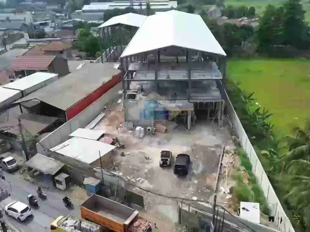 Gudang Baru Tinggi 15 Meter, Zona Industri Dekat Tol Legok - BSD, Tangerang, Banten.