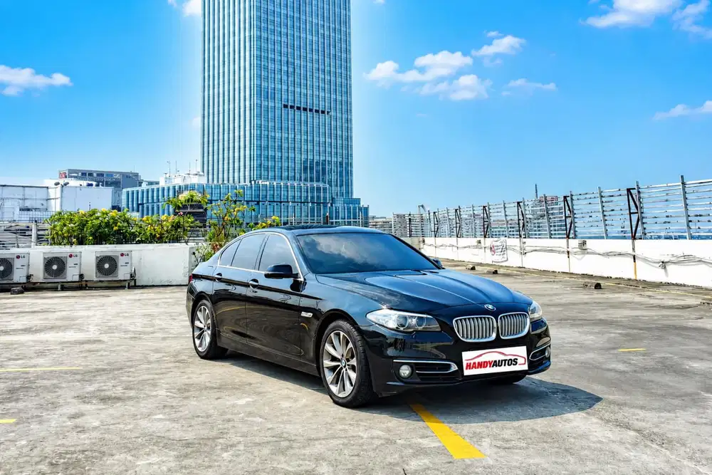 BMW 520i Facelift Tahun 2014 Automatic Hitam Metalik