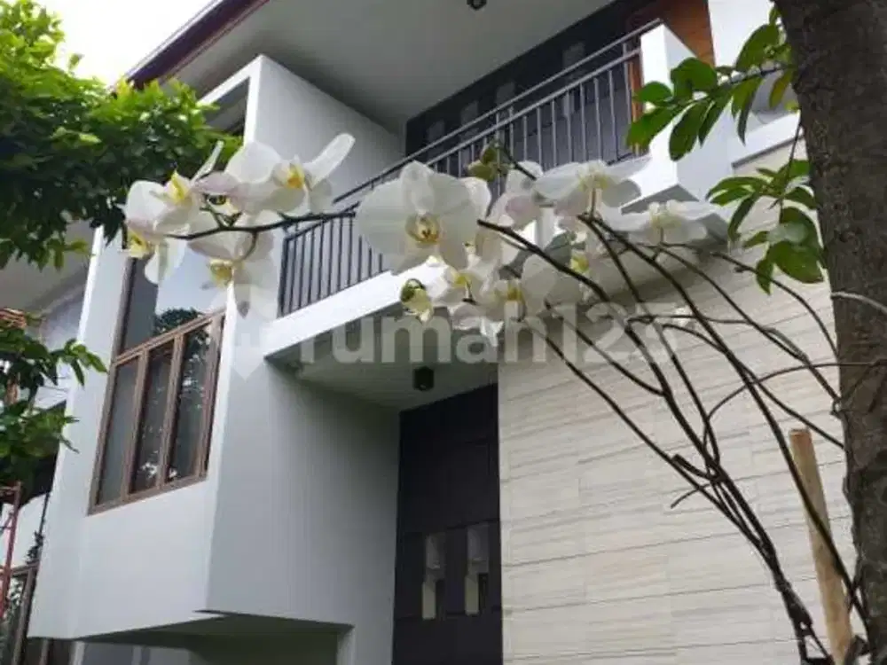 Rumah Hook Mewah BSD The Green Dekat Club House