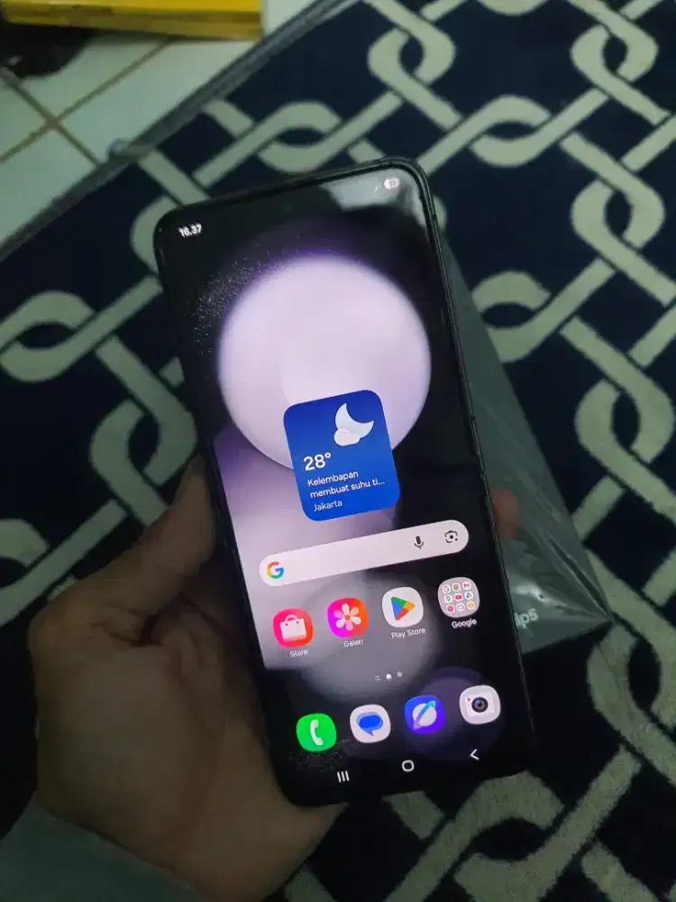 Samsung Z Flip 5
