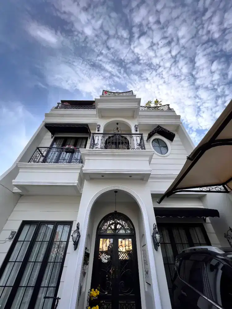 Rumah mewah seperti Istana FULL FURNISHED