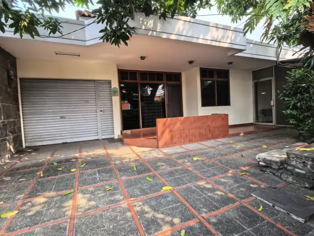 RUMAH STRATEGIS DI RAWAMANGUN