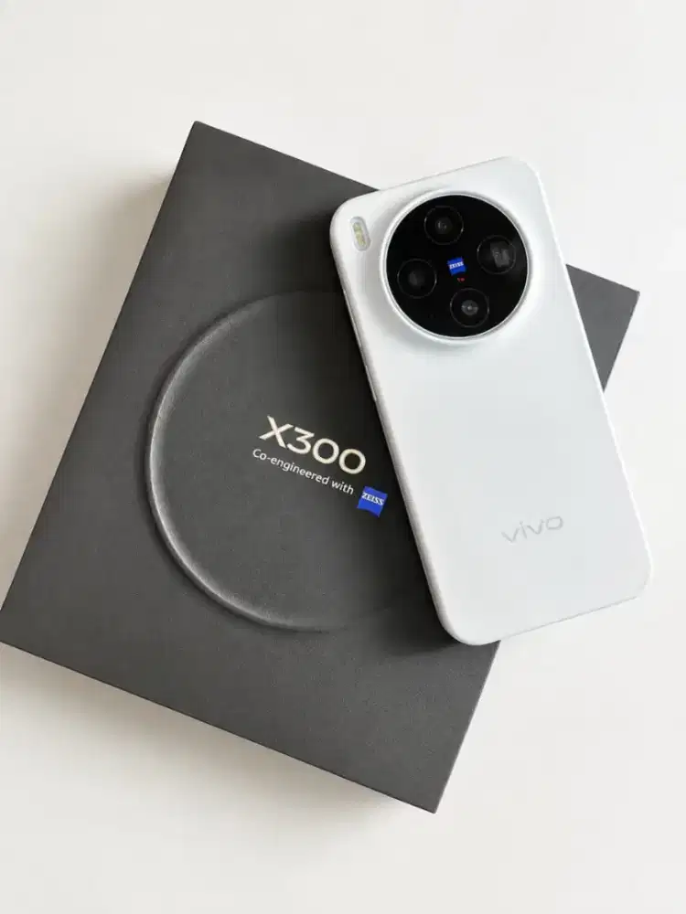 VIVO X300 SERIES