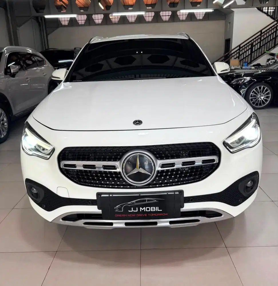 Mercedes Benz GLA200 2020 putih km38rb