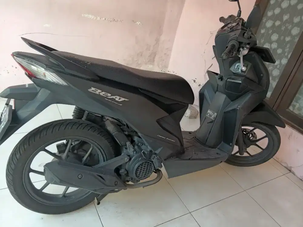Sepeda motor beat