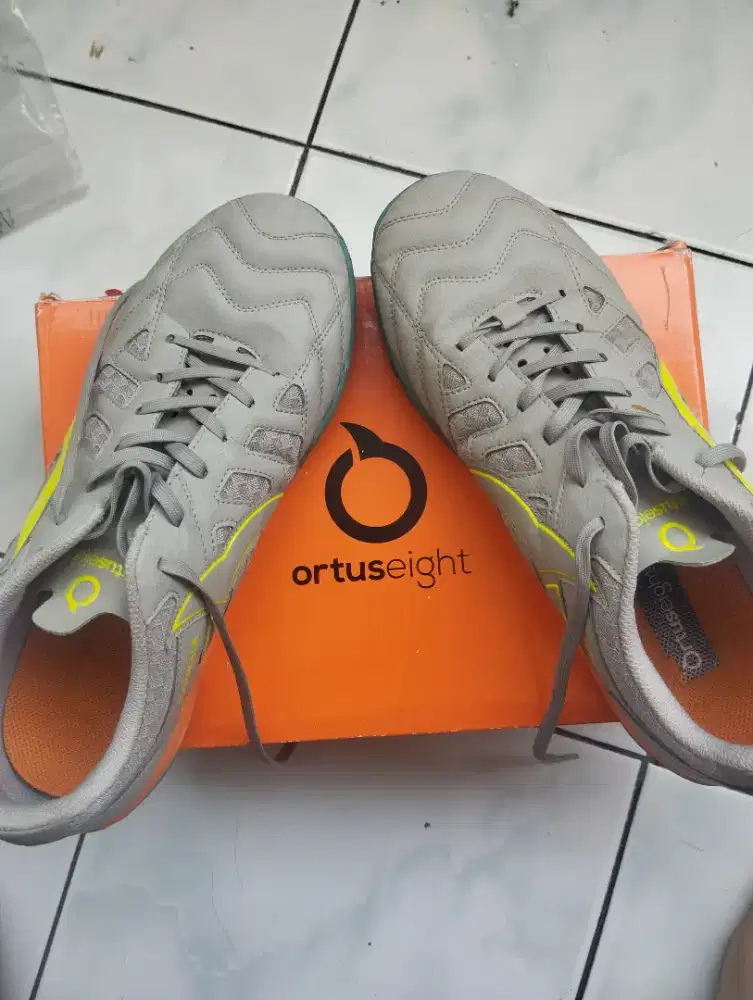 Jual sepatu Futsal
