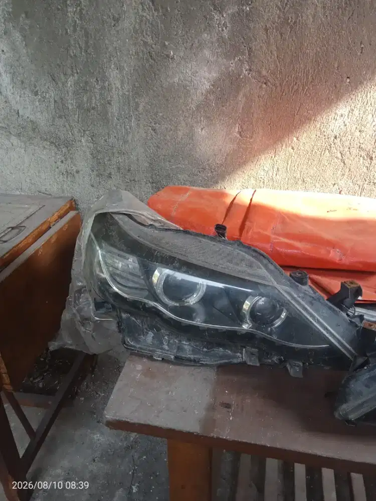 Head lamp mobil Toyota mark-x