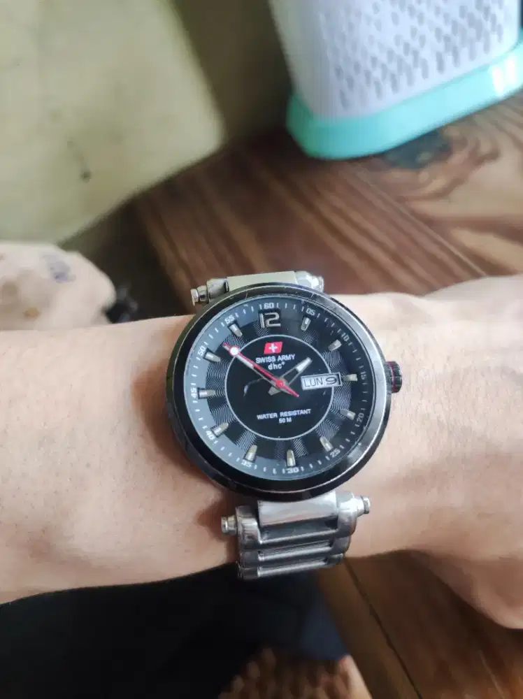 Swiss army dhc+  SA3062M