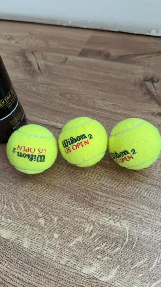 Bola wilson tennis