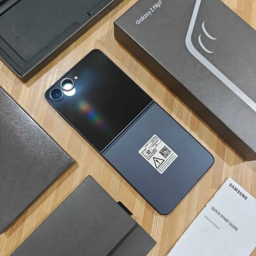 Samsung Galaxy Z Flip 7 12/512 SEIN Fullset