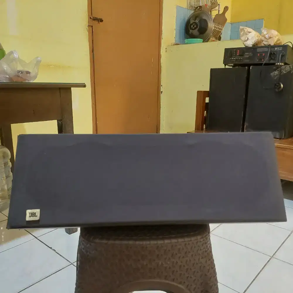 Speaker jbl 305 center