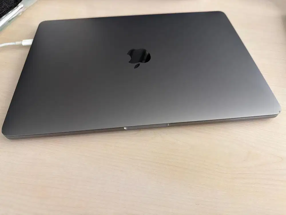 Macbook Pro Retina 2020 8/512 dark grey