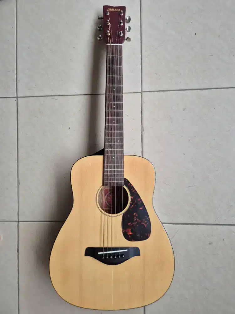 Yamaha FG Junior JR2