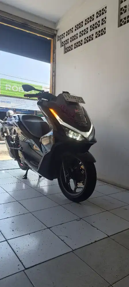 PCX 160 black tahun 2025