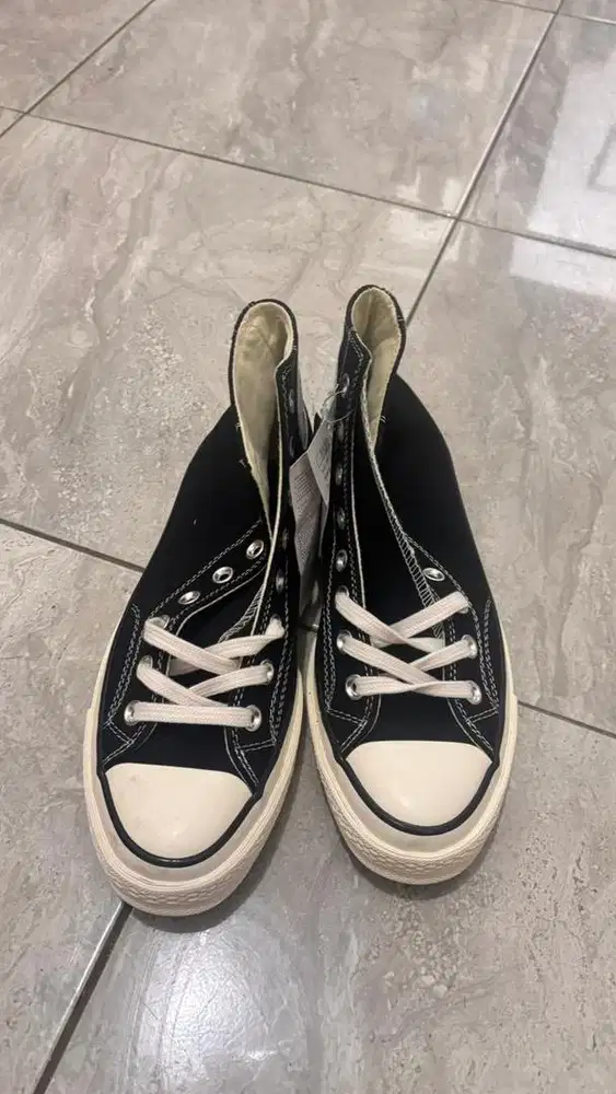 Sepatu converse  all star chunk taylor