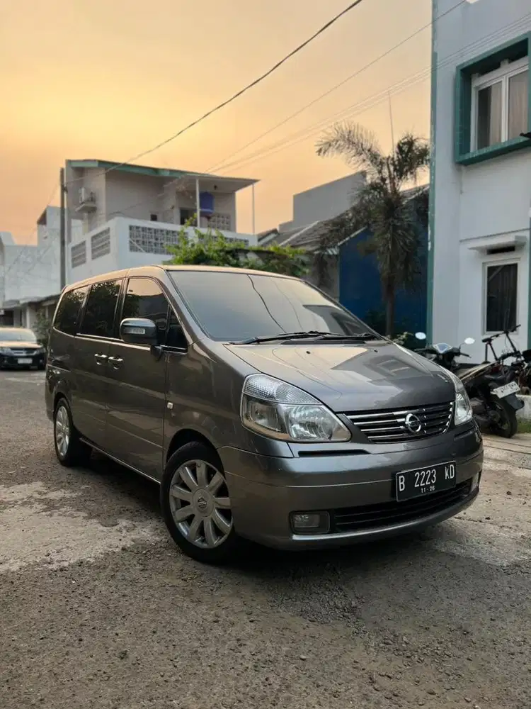 Nissan Serena Highway Star ( HWS ) 2011 Automatic Abu Abu