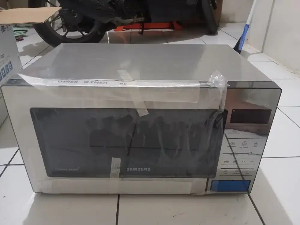 Microwave Samsung ME83M