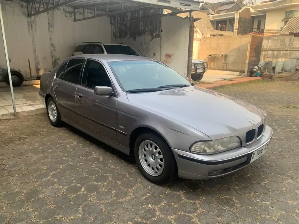 BMW e39 528i 1997