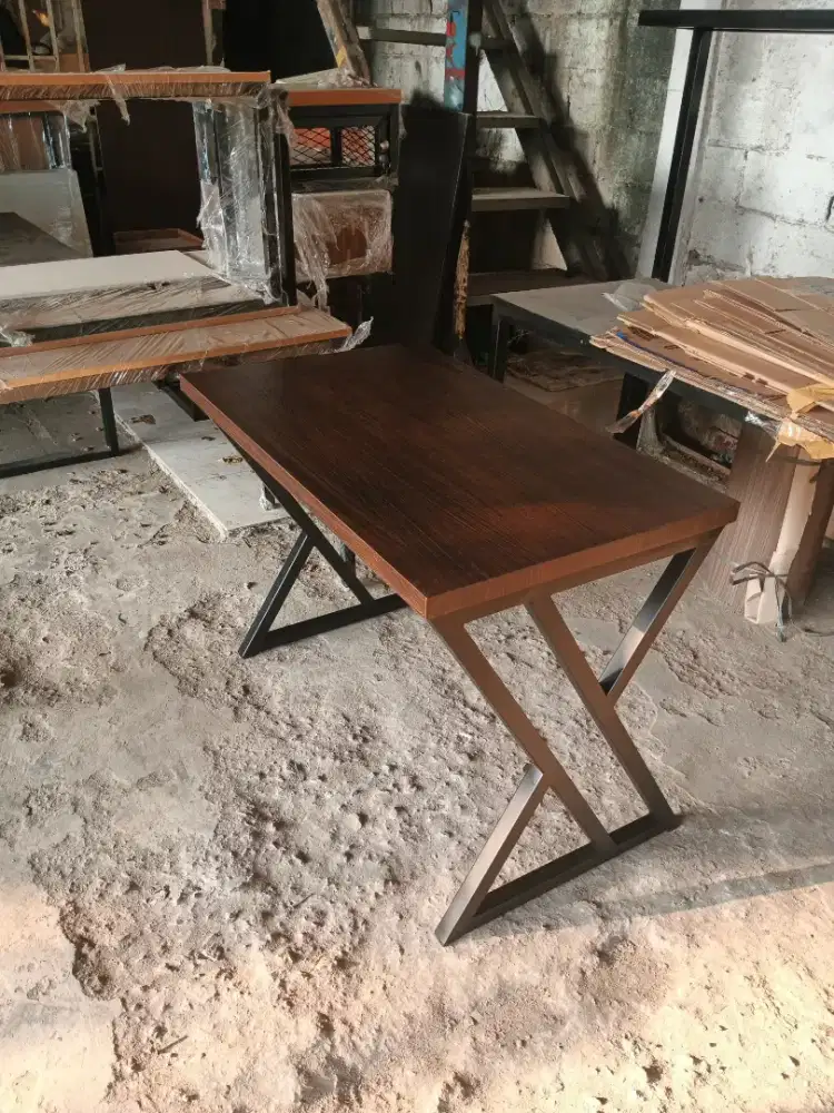 Meja Gamming Z / Meja Gamers / Bali