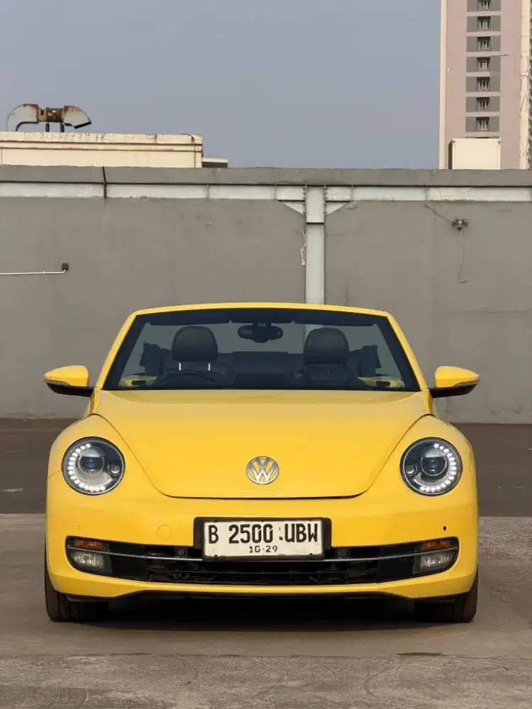 VW Beetle 1.4 TSI Cabriolet 2 Tahun 2014