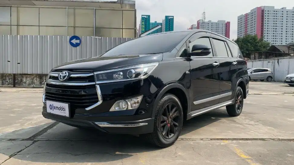 Toyota Kijang Innova 2.0 V Bensin-AT 2018