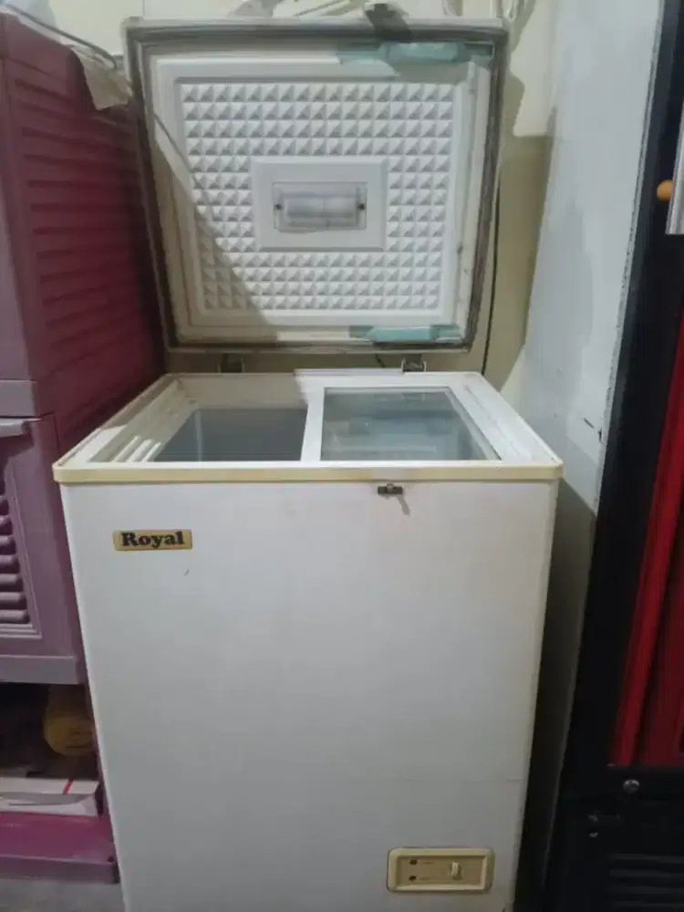 Freezer box 120tlr masih orisinil