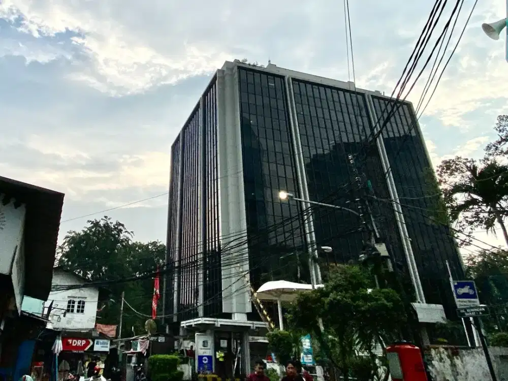 Kantor di Tifa Building Luas 161 sqm Fitted Area Gatot Subroto