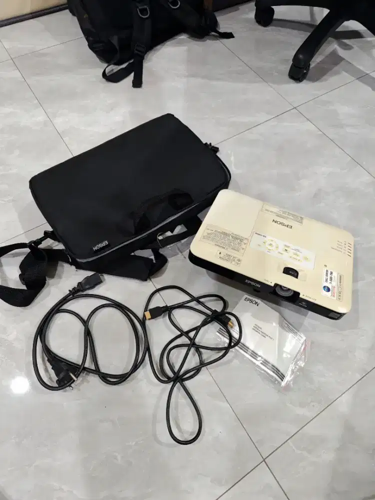 Epson EB1785W bekas home theater