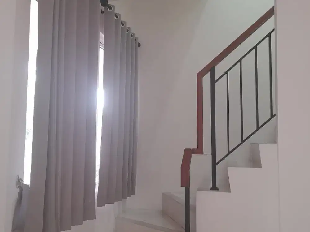 DISEWAKAN RUMAH SEMIFURNSHED DI CLUSTER AMARILO, GADING SERPONG