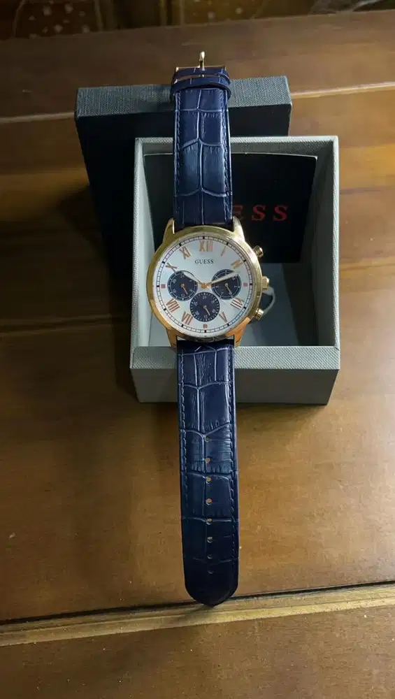 Jam Tangan GUESS HENDRIX (W1261G4)