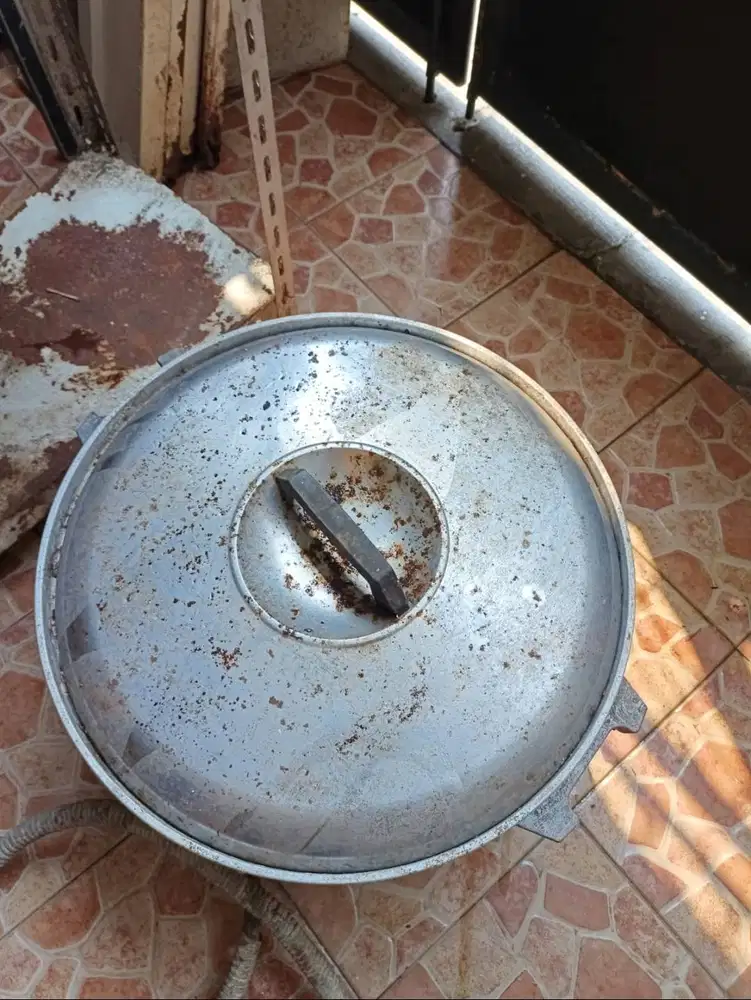Rice cooker besar Rinnai