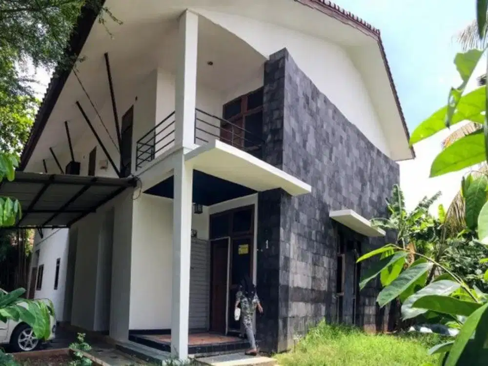 Fhaj. Rumah dijual di Meadow Green Lippo Cikarang