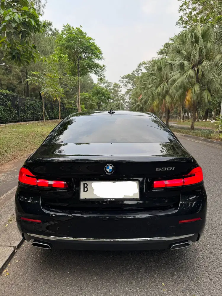 [Km 9RB] BMW 530i G30 Opulence 2023 Hitam model 2022 520i