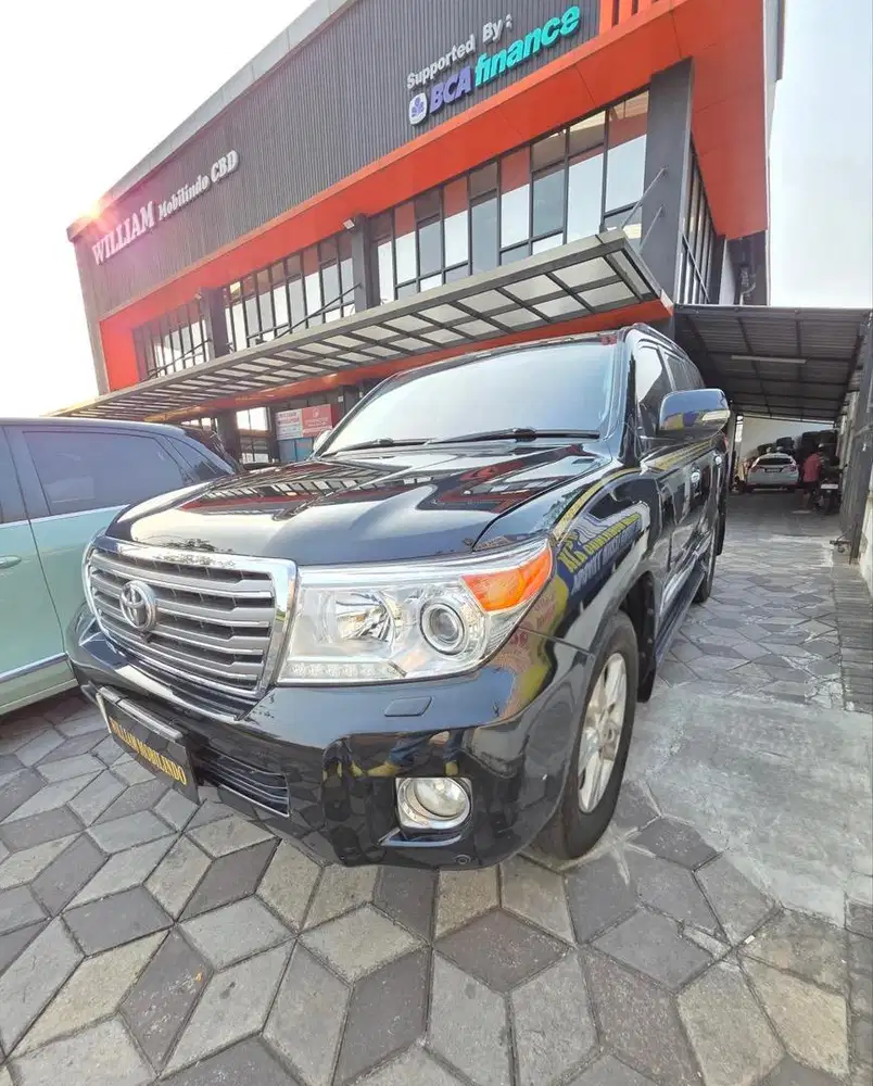 Land Cruiser VX V8 full spec tahun 2012