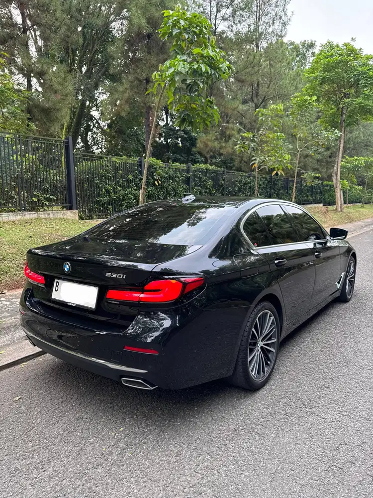 [Km 9RB] BMW 530i G30 Opulence 2023 Hitam model 2022 520i
